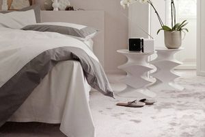 Как выбрать ковролин для спальни. Преимущества коврового покрытия в спальне. фото